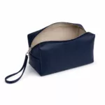 neceser de viaje de cuero azul